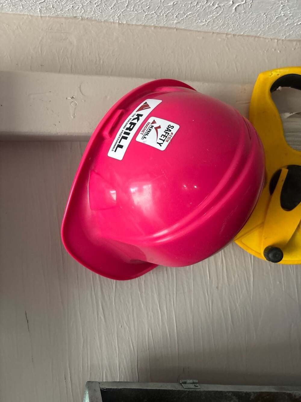 Pyramex SL Series Pink Hard Hat with 4-Point Ratchet Suspension, Type 1 Class E